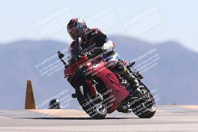 media/Oct-13-2025-Moto Forza (Mon) [[a66d839500]]/3-B Group/Session 4 (Turn 9)/